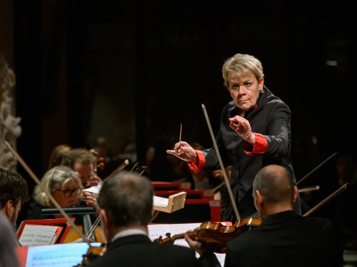 Marin Alsop Conducts Star Wars and The Planets
