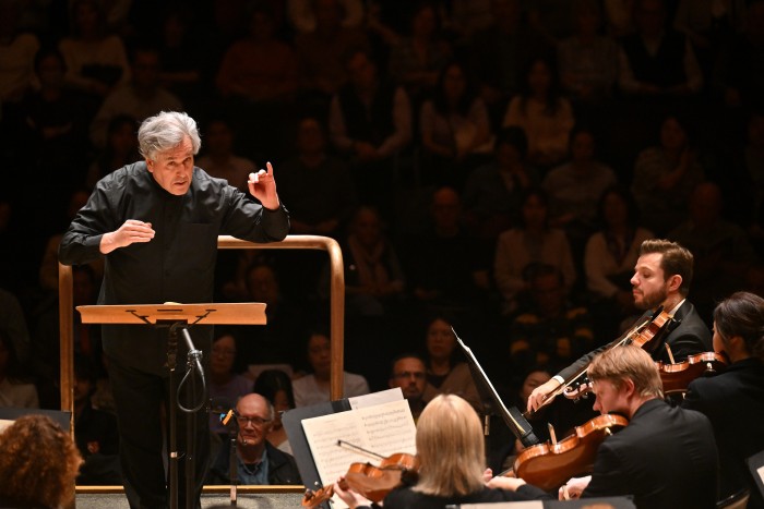 Sibelius, Vaughan Williams and Dubugnon